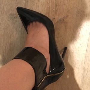 Donald J. Pliner Pumps! Never Worn